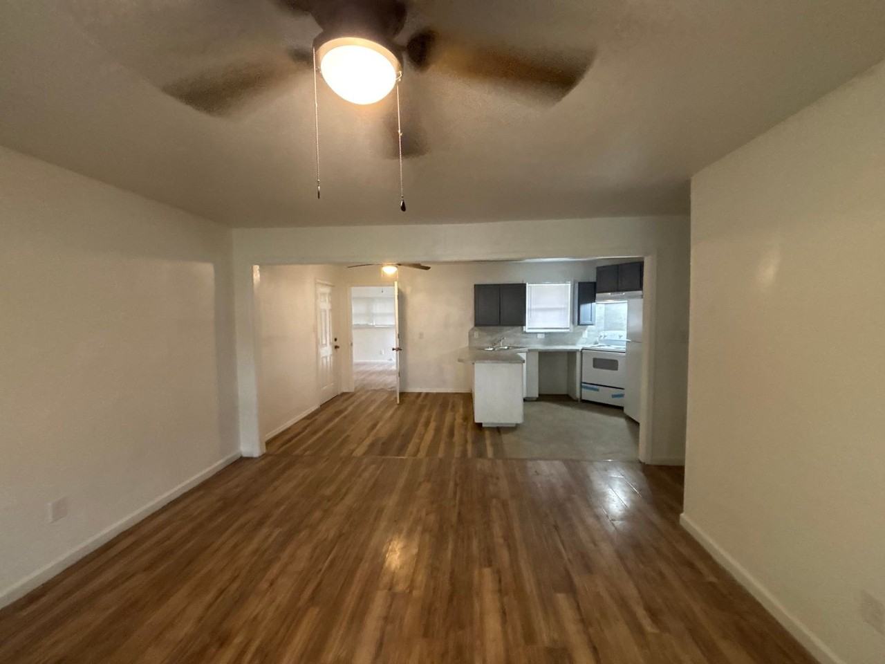 2117 Circle Dr - Photo 2 of 11