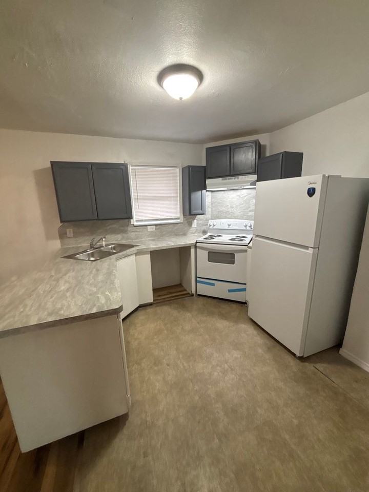 2117 Circle Dr - Photo 4 of 11