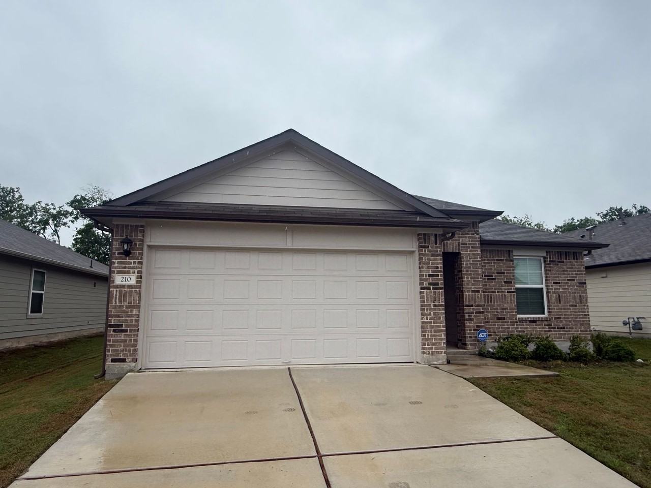 210 Addison Pl - Photo 2 of 17