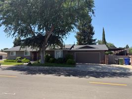 featured image of 425 Corello St