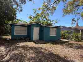 featured image of 2410 18th Ave S