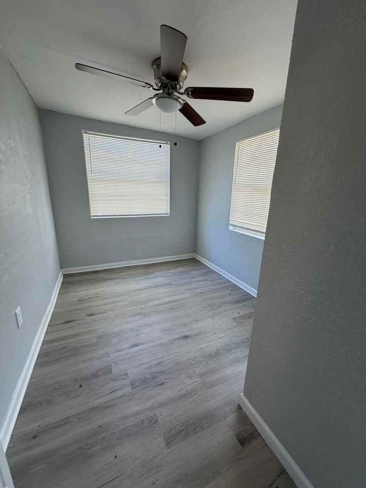 2410 18th Ave S - Photo 6 of 17