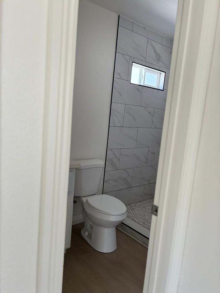 9521 1/2 Laurel St - Photo 3 of 11