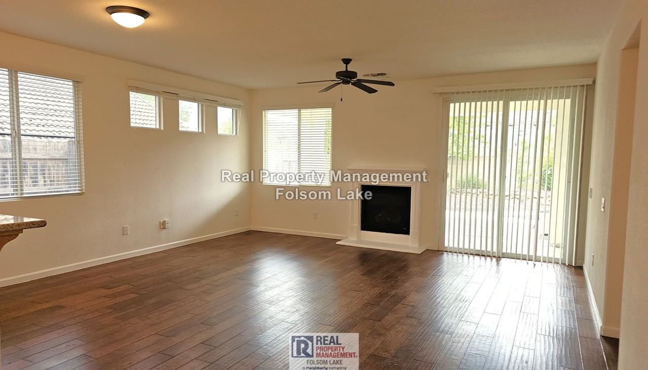 7350 Grassy Creek Way - Photo 2 of 9