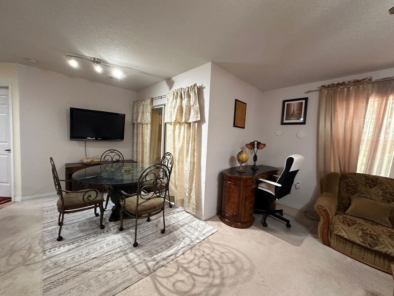 4600 4600 E Moody Blvd 8 M - Photo 7 of 32
