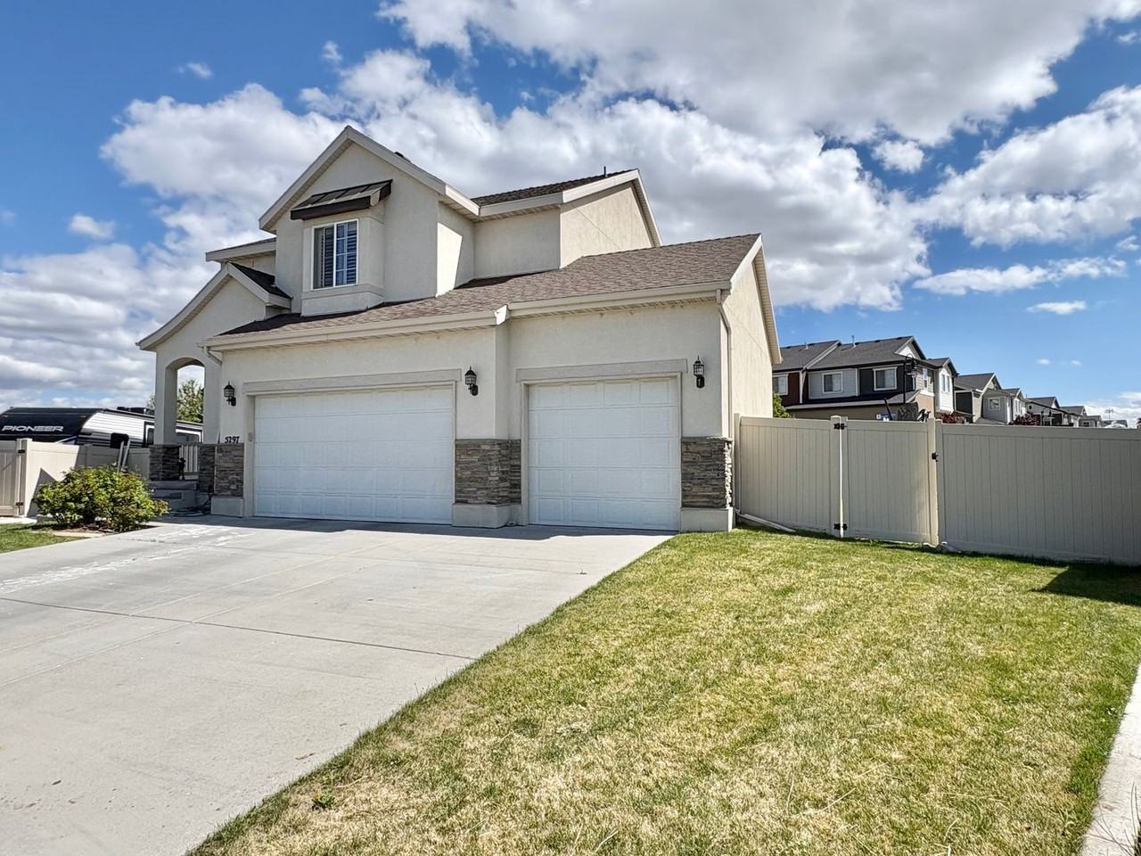 5297 W Halton Ln - Photo 2 of 22