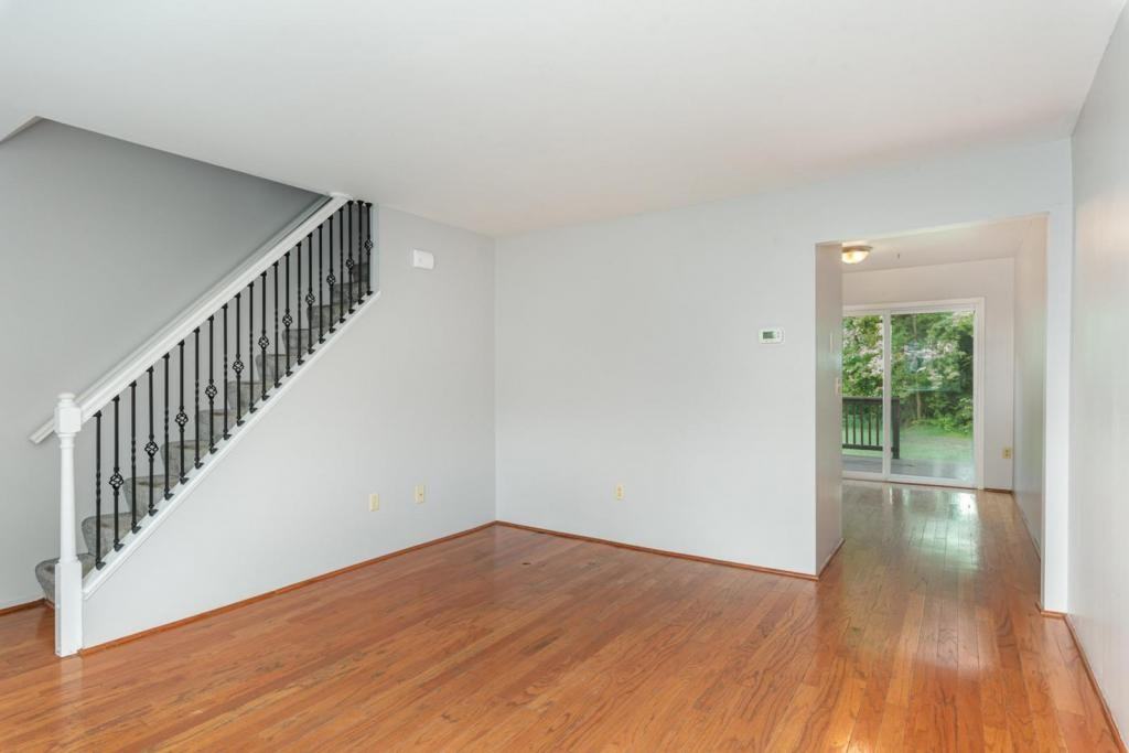 1133 Nanroc Dr - Photo 4 of 25