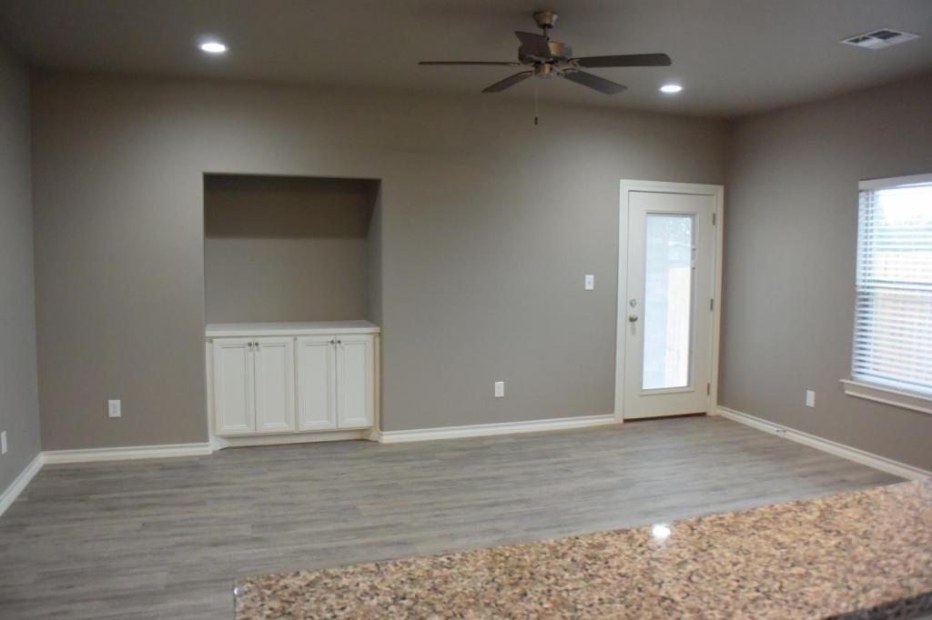 2219 Quitman Ave - Photo 2 of 11