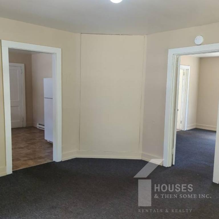 122B Arden Street Ext - Photo 3 of 12