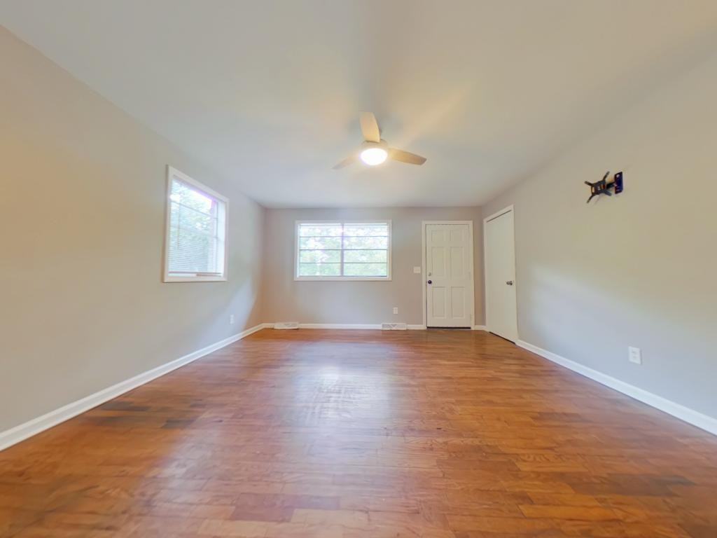 2021 Maywood St Apt A - Photo 3 of 7