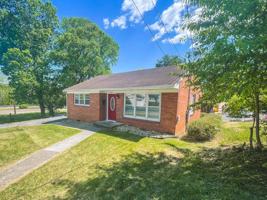 featured image of 700 W Cedar St