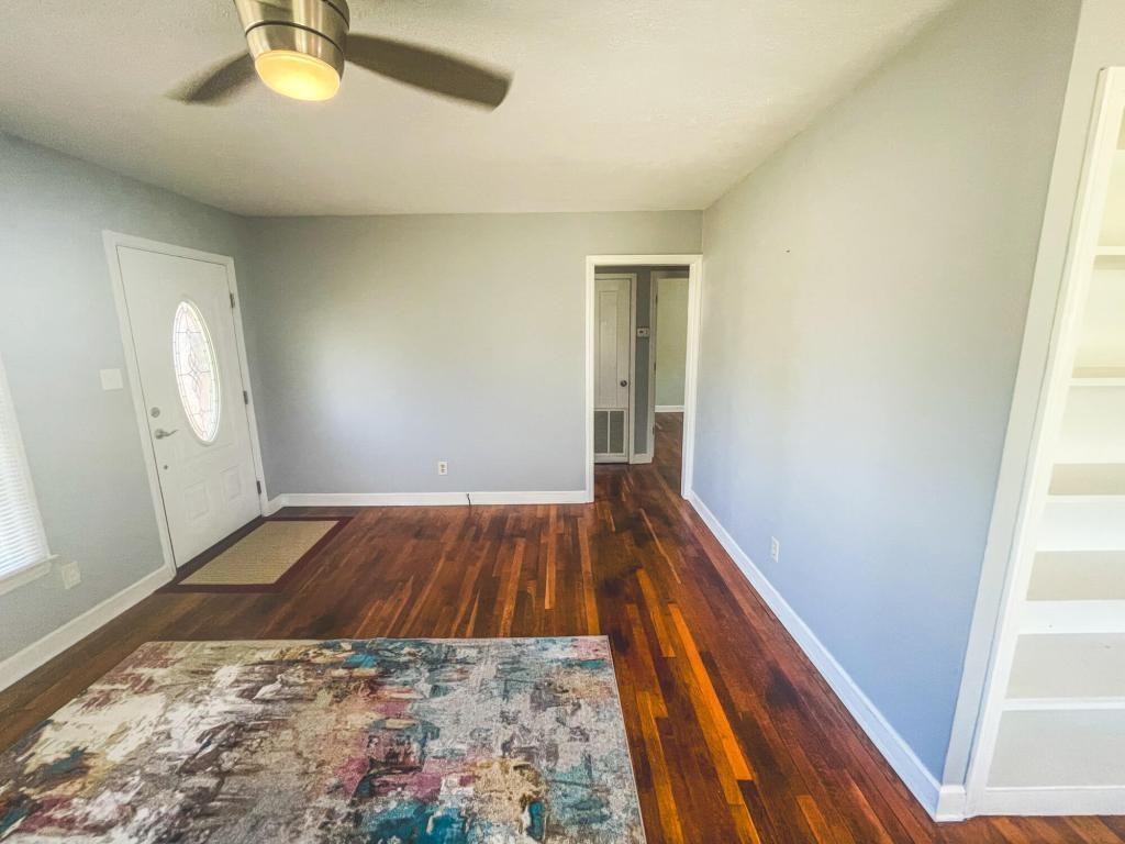 700 W Cedar St - Photo 7 of 21