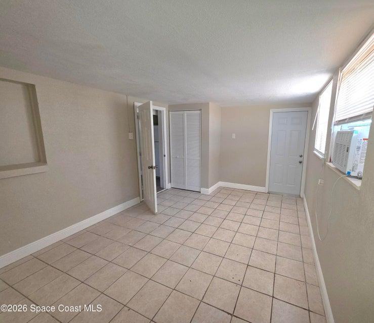 4415 Coleridge Ave - Photo 4 of 15