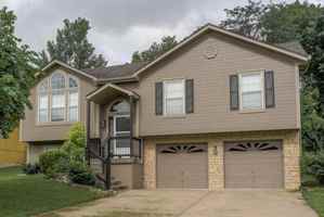 featured image of 612 Ne Topaz Dr