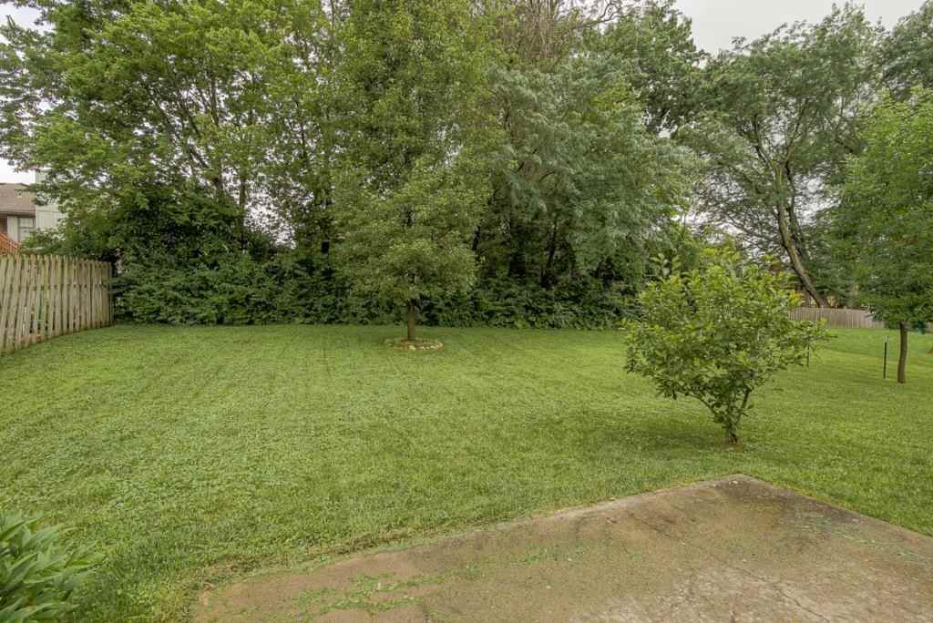 612 Ne Topaz Dr - Photo 7 of 39