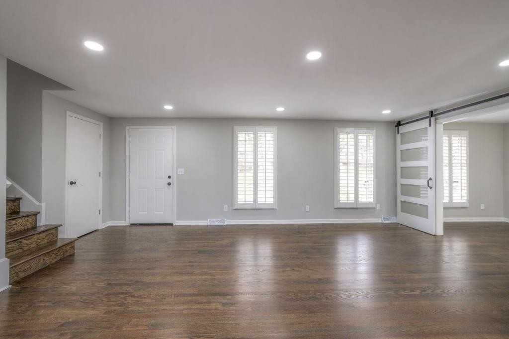 10530 W 92nd Pl - Photo 3 of 39
