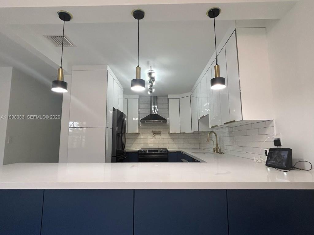 16082 Ne 9th Ct - Photo 2 of 9