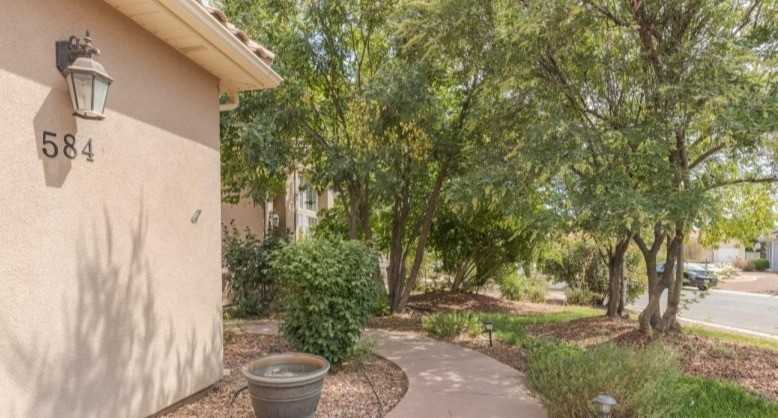 584 W Mariposa Dr #MAIN - Photo 2 of 50