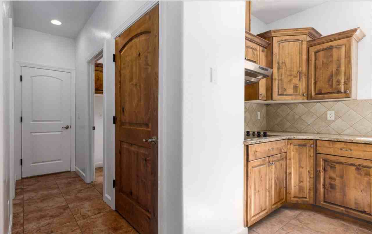 584 W Mariposa Dr #MAIN - Photo 7 of 50