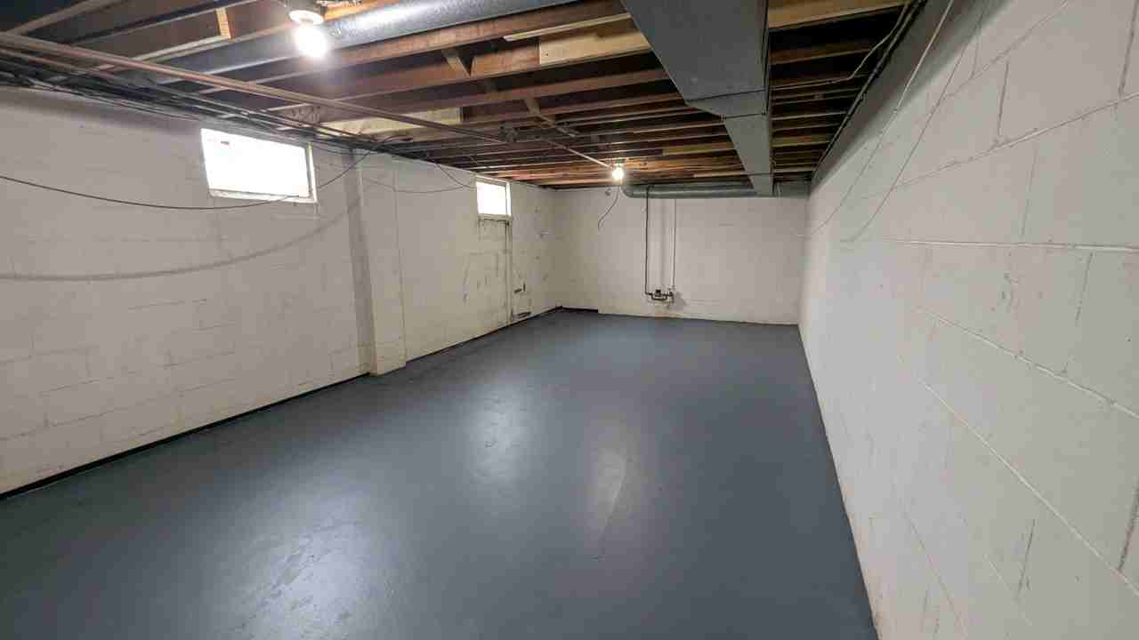 946 N Hamilton Ave #946 - Photo 7 of 8