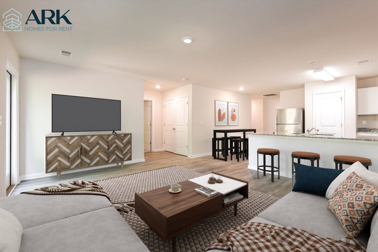 161 Queens Cir - Photo 5 of 17