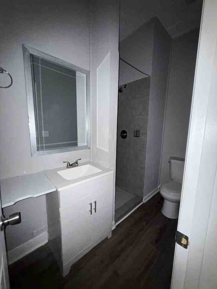 322 S Liberty St - Photo 5 of 10