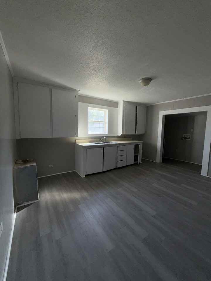 117 Ann St #117ANNST - Photo 2 of 8