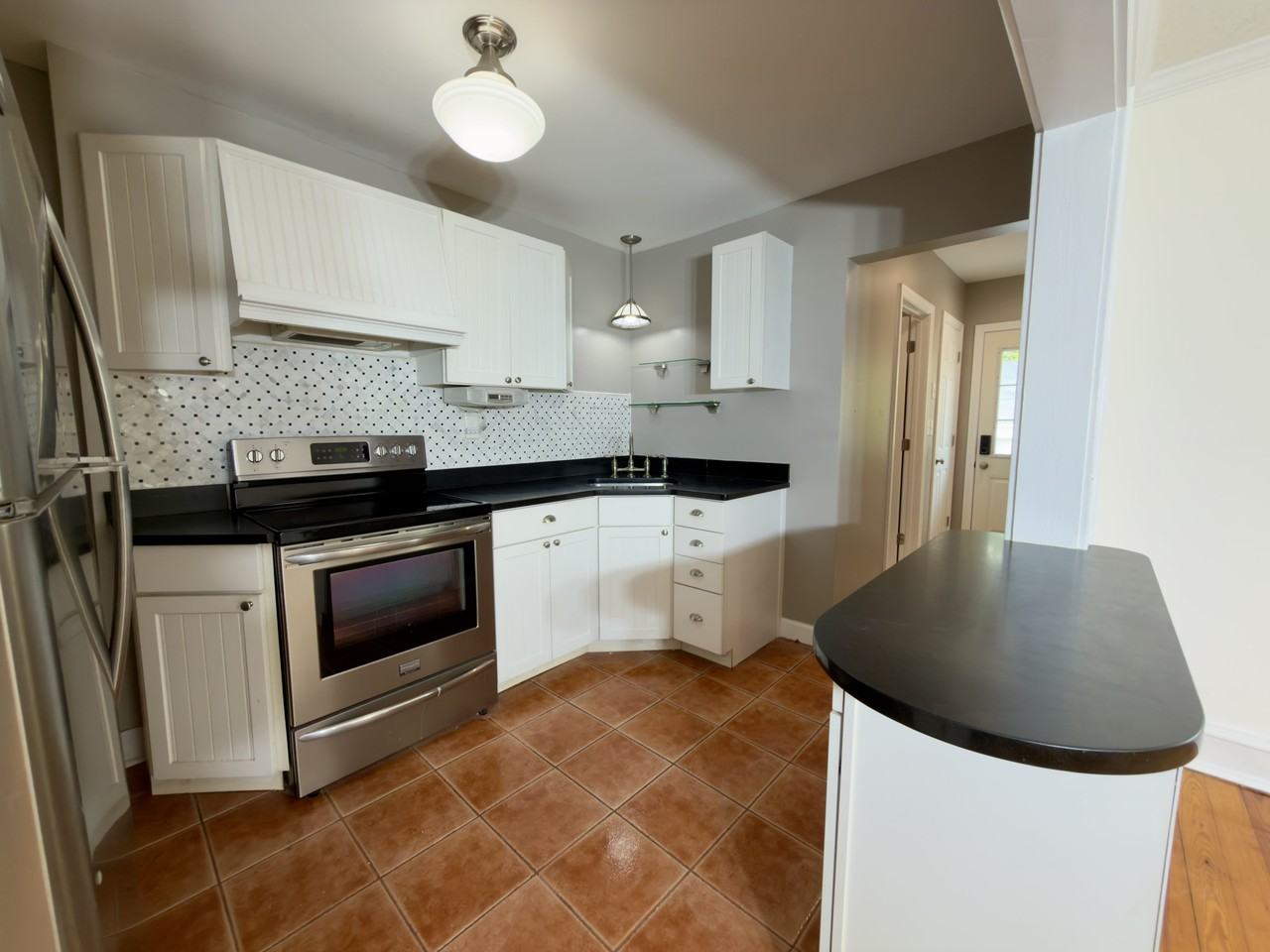 15 Washington Cir #17 - Photo 6 of 22