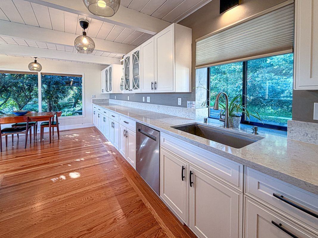 1560 Ronne Dr - Photo 3 of 42