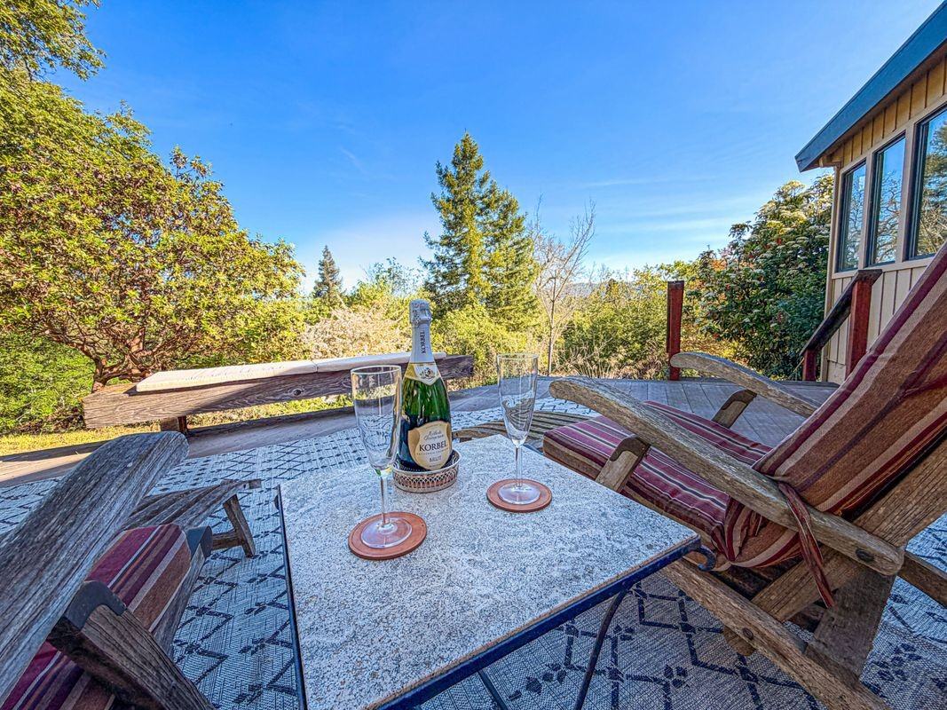 1560 Ronne Dr - Photo 3 of 5