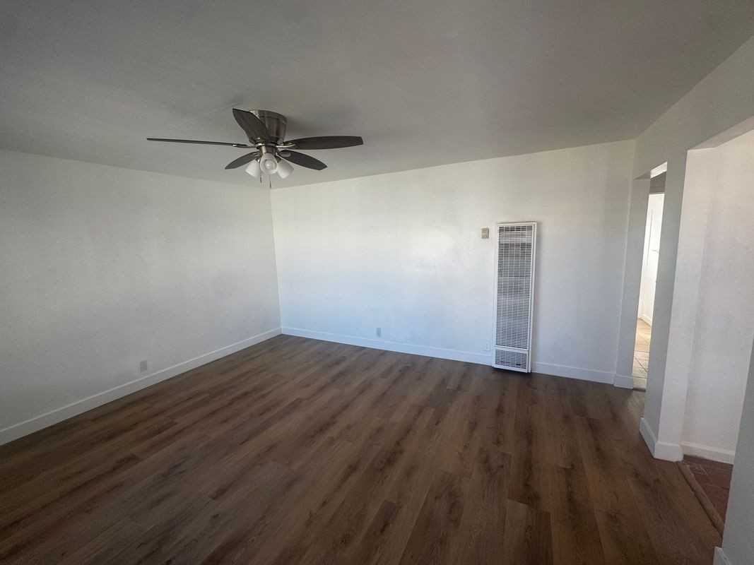 1499 W 35th Pl ##1 - Photo 2 of 22