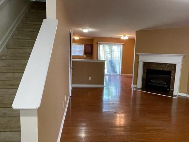 708 Crestwell Cir Sw - Photo 2 of 23