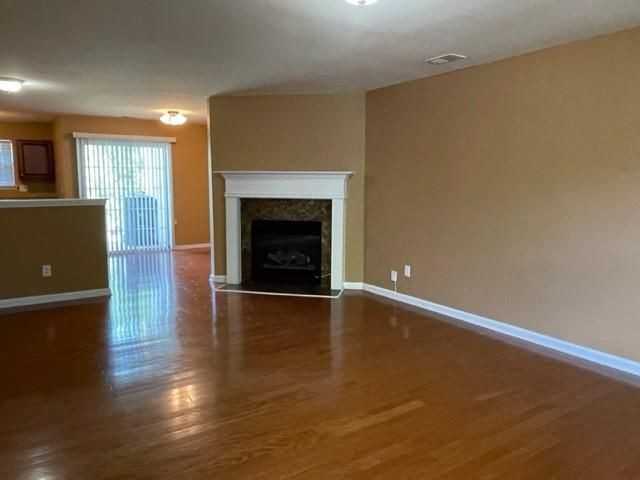 708 Crestwell Cir Sw - Photo 3 of 23