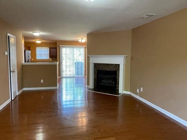 708 Crestwell Cir Sw - Photo 5 of 23