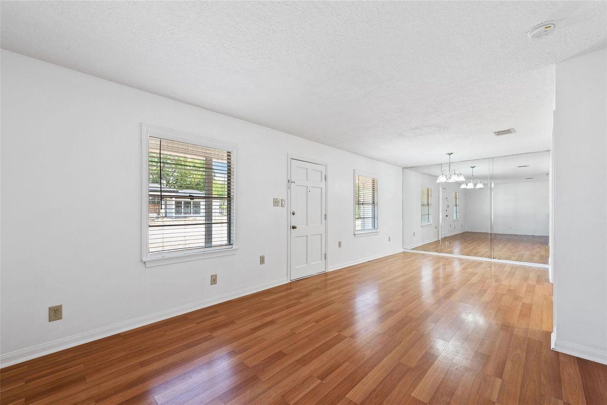 1510 Afton St - Photo 2 of 25