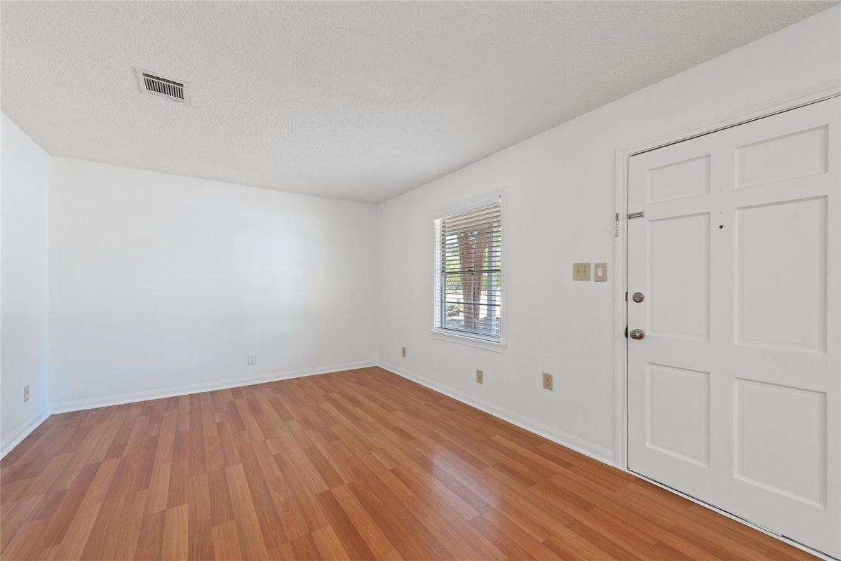 1510 Afton St - Photo 6 of 25