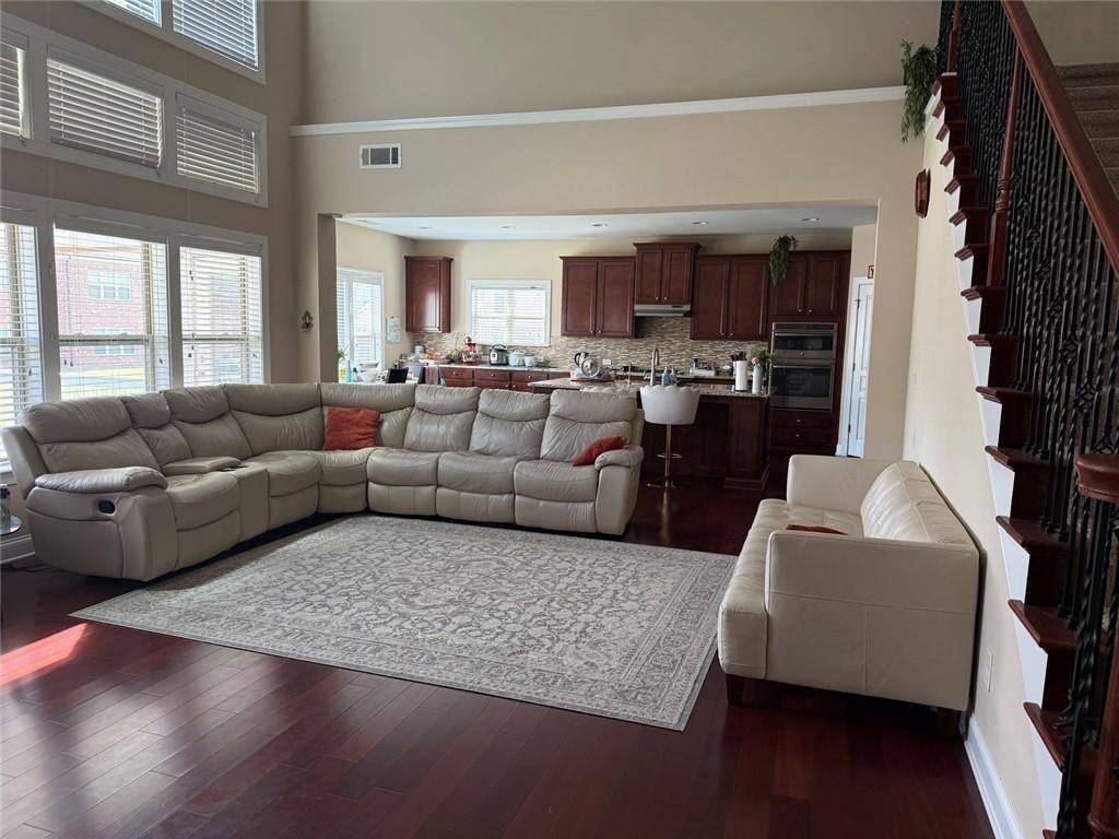 1125 Sonoma Chase - Photo 7 of 17