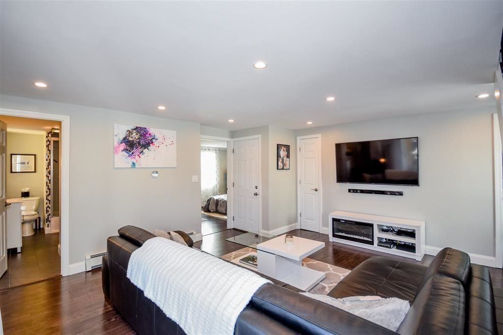 87 Union St ##2 - Photo 5 of 22