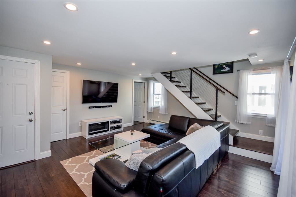 87 Union St ##2 - Photo 6 of 22