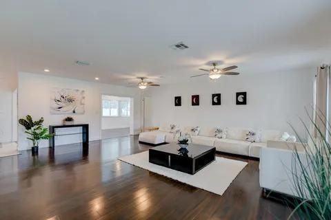 3170 Nw 68th Ct - Photo 3 of 20