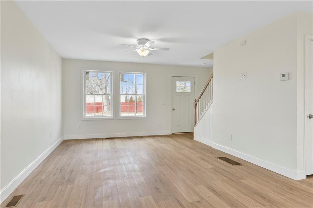 24 Blackburn St - Photo 4 of 26