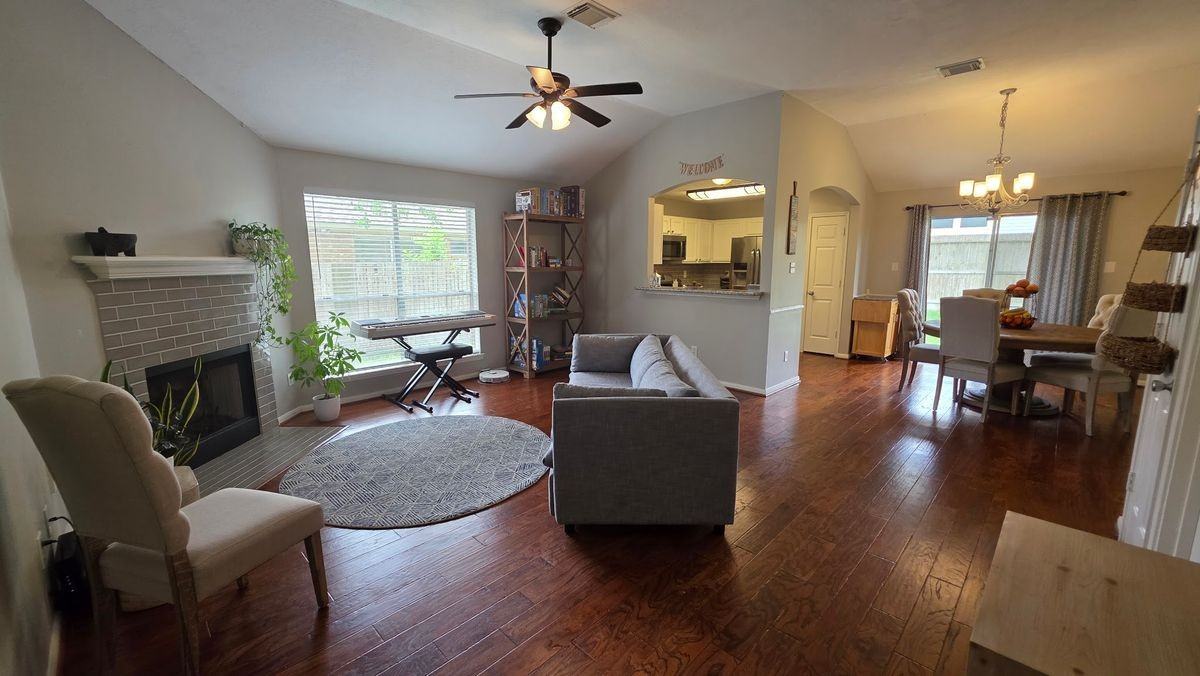 7207 Brockington Dr - Photo 2 of 19