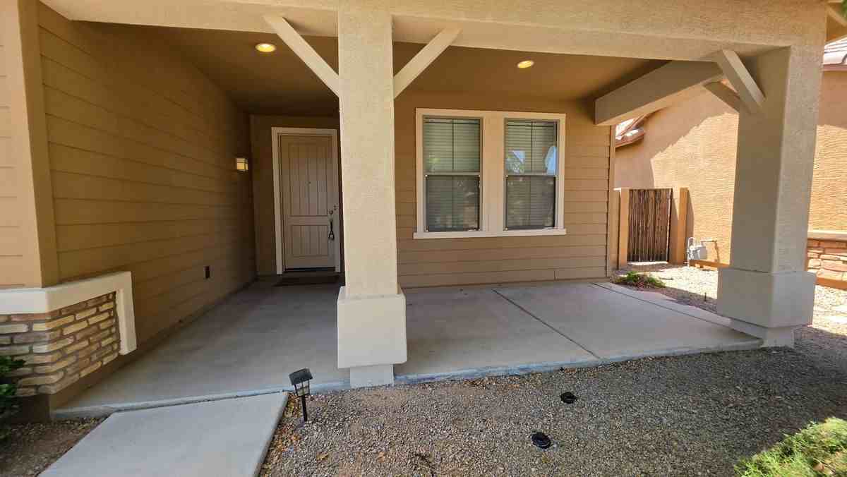 21742 N Bradford Dr - Photo 3 of 15