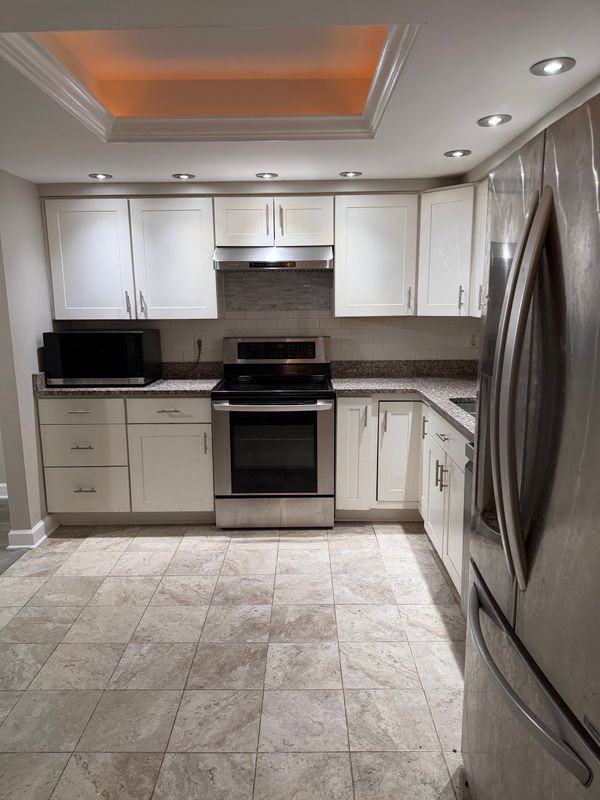 1703 Greentree Ct - Photo 4 of 11