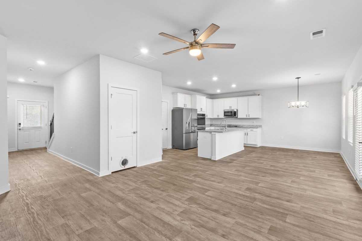 583 Overlook Rd - Photo 2 of 14