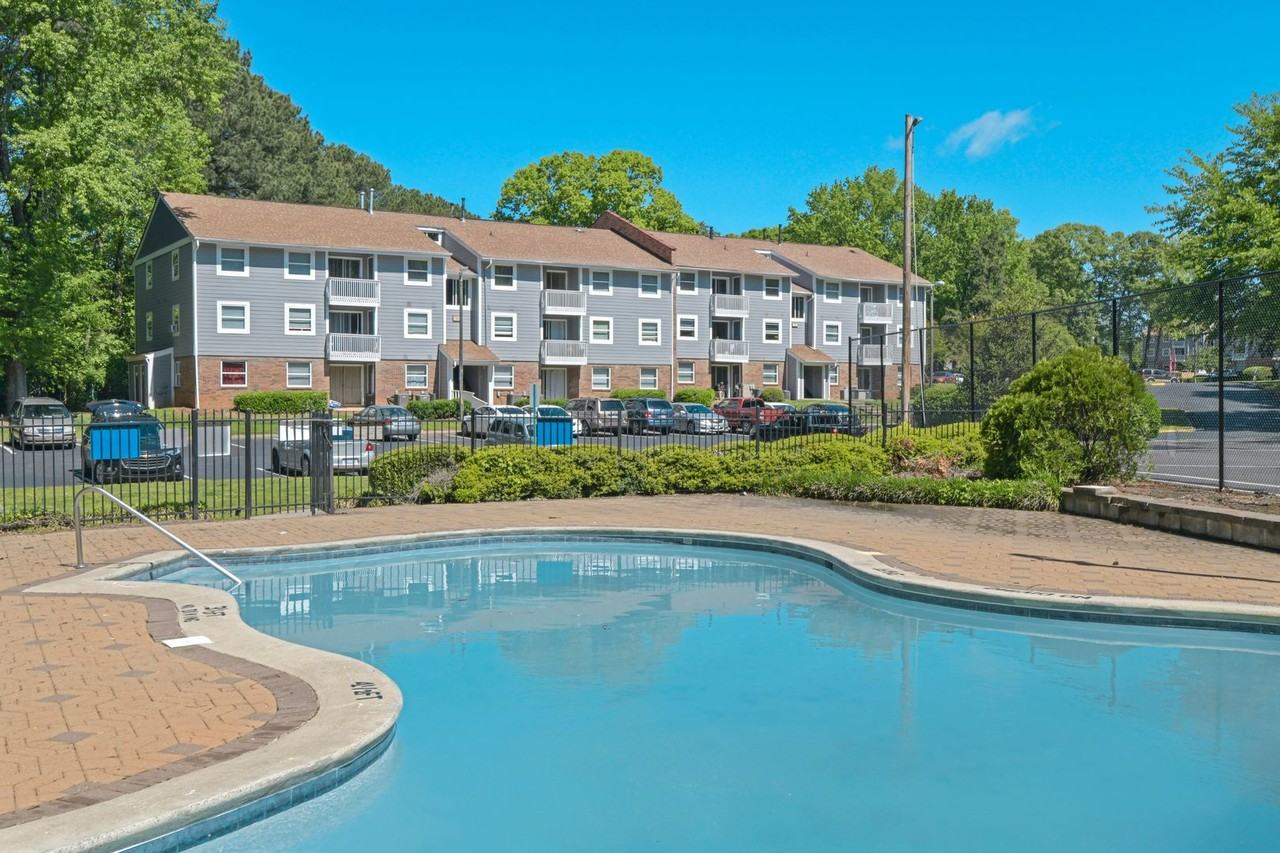 Woodfield Gardens - Photo 2 of 44
