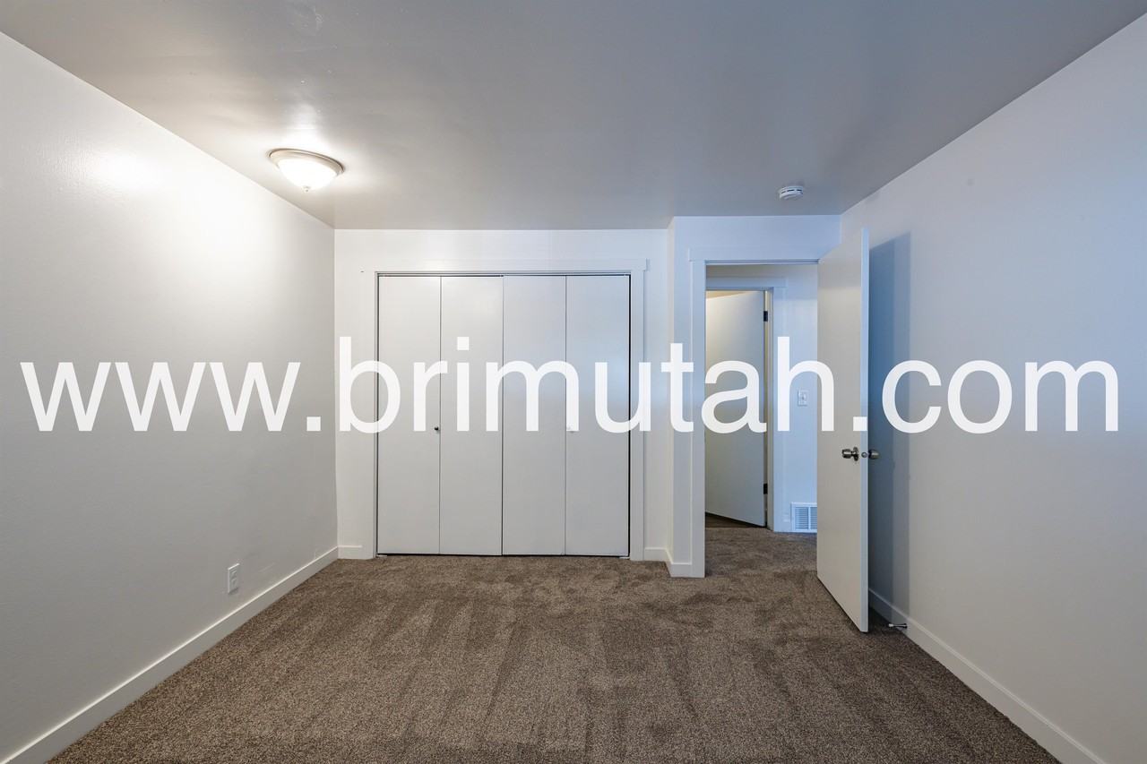 1877 E Osage Orange Ave #3 - Photo 4 of 24