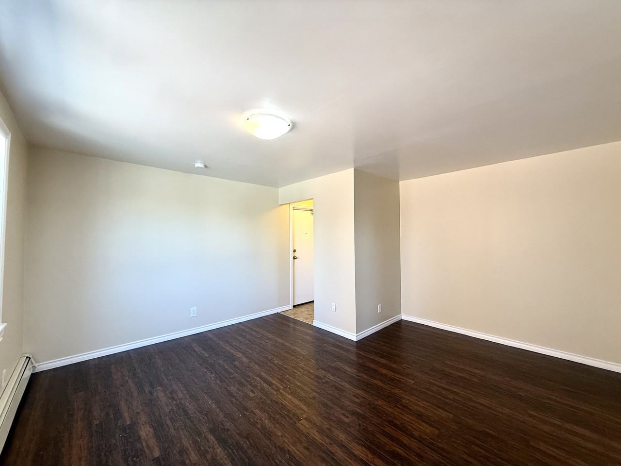 387 Concession St - Photo 3 of 4