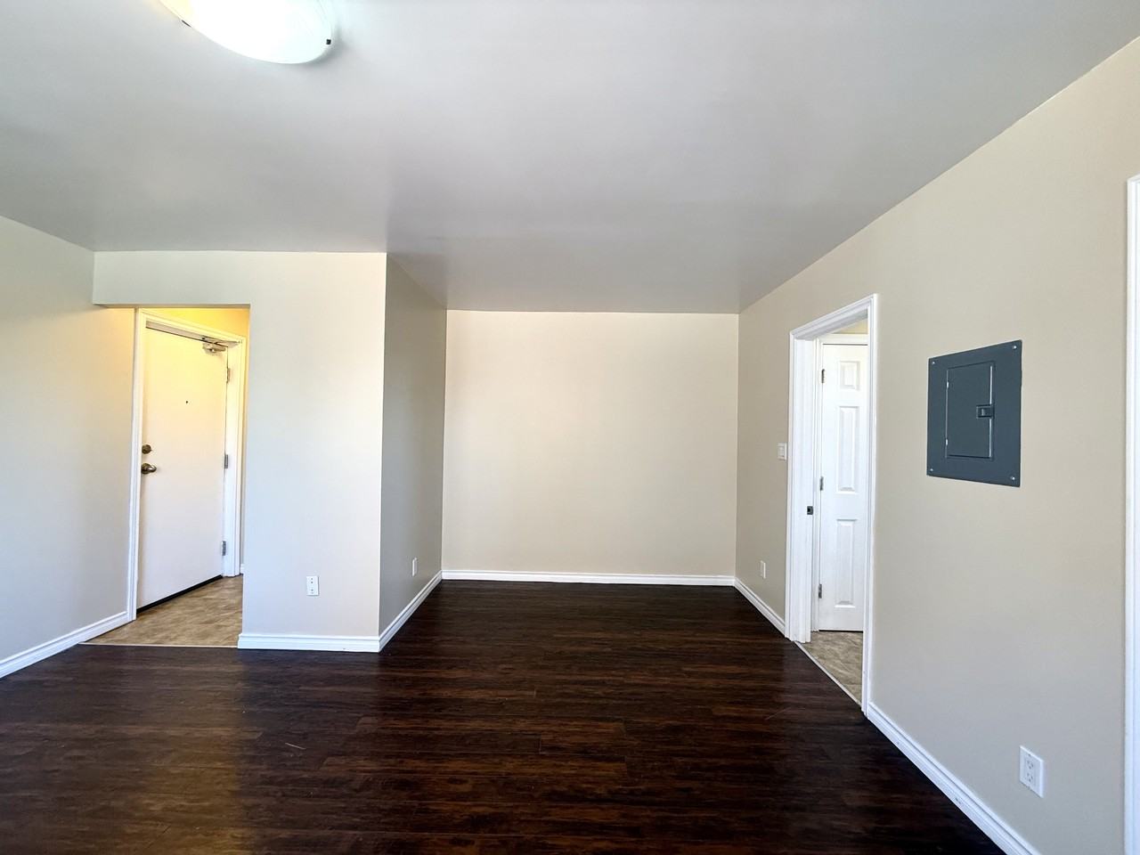 387 Concession St - Photo 4 of 4