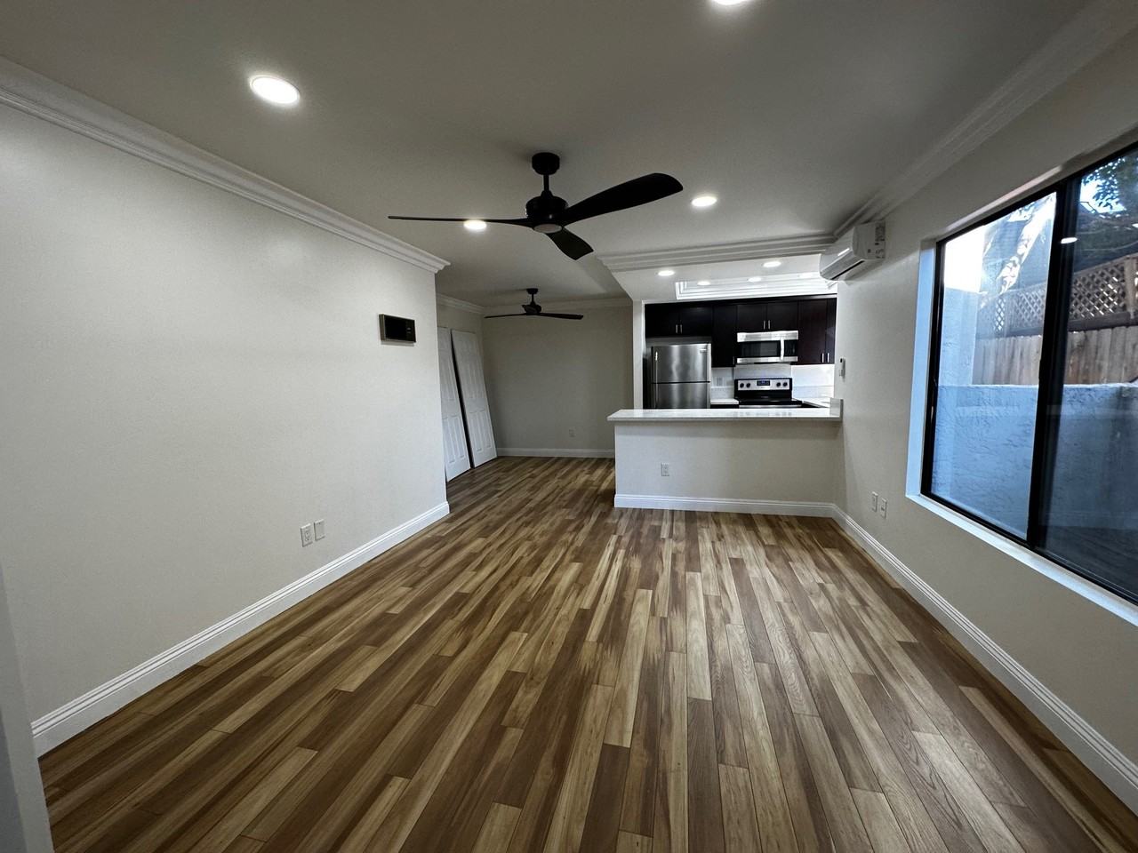 1463 Essex St #1 - Photo 5 of 14